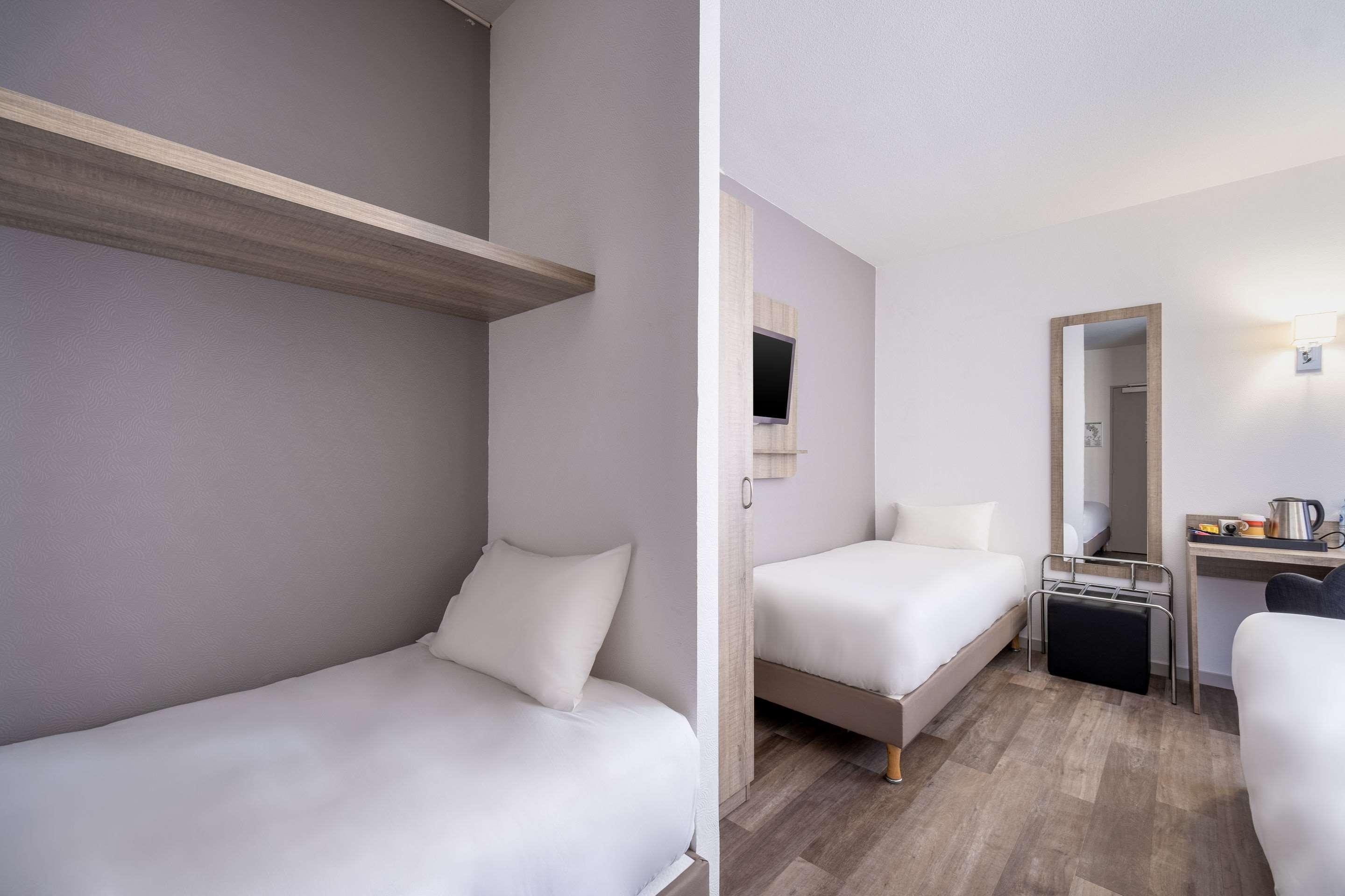 Hotel Le Circuit Le Mans Kültér fotó