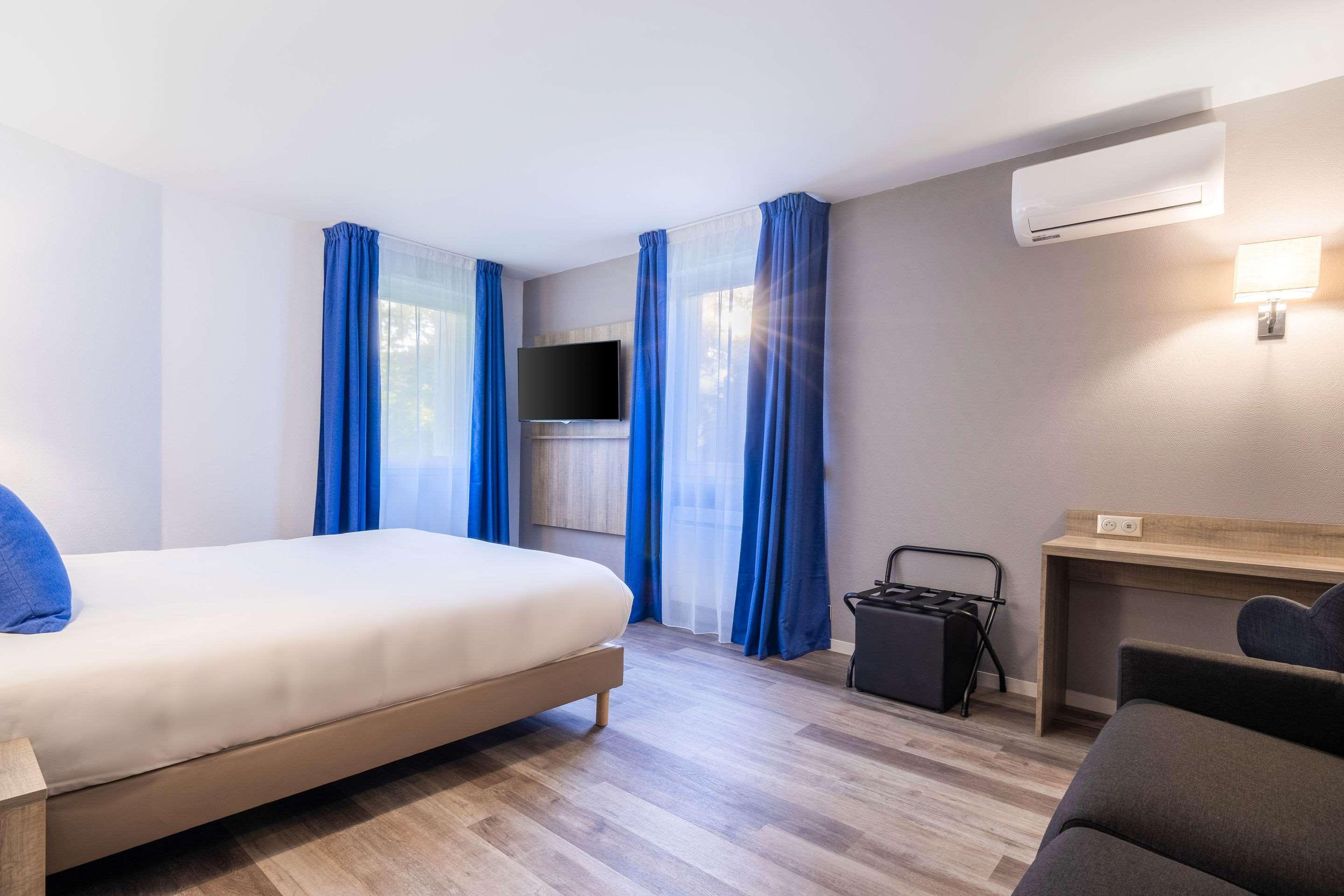 Hotel Le Circuit Le Mans Kültér fotó