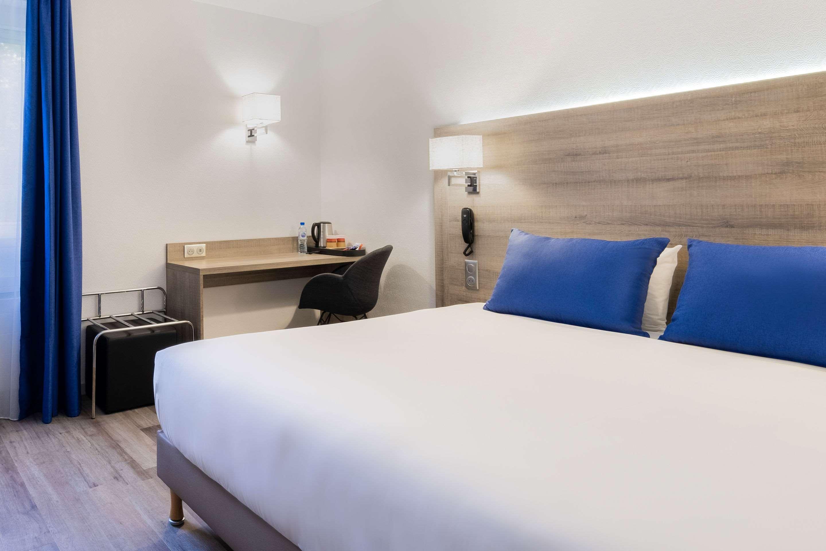 Hotel Le Circuit Le Mans Kültér fotó